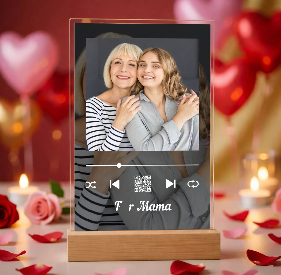 Hyperrealistic photo of an acrylic glass display with a wooden base, sized 20 × 30 cm, featuring the same cartoon-style illustration of the blonde woman and her Labrador as in the referenced image