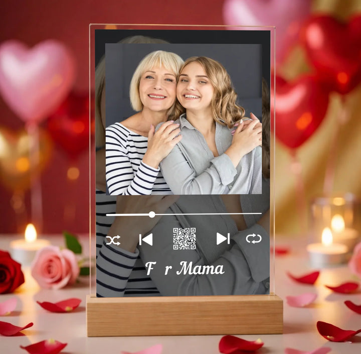 Hyperrealistic photo of an acrylic glass display with a wooden base, sized 20 × 30 cm, featuring the same cartoon-style illustration of the blonde woman and her Labrador as in the referenced image